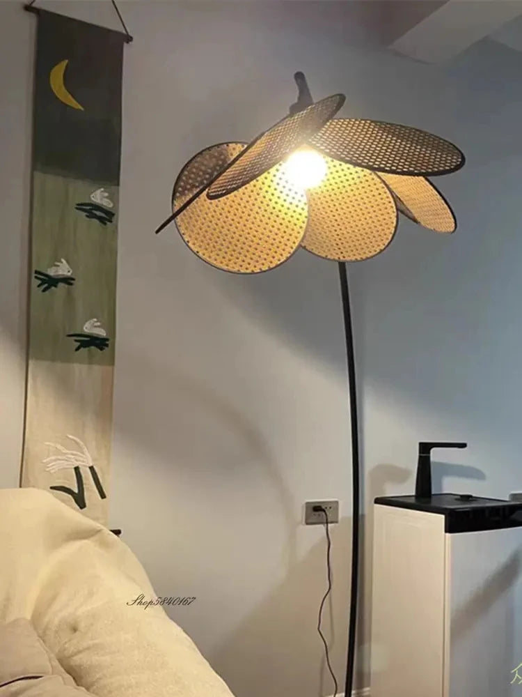 Nordic Floor Light






